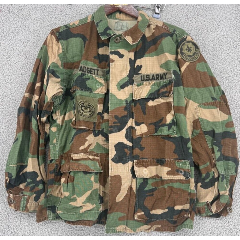US Army Woodland Camo Hot Weather Coat Size Small Short With Patches
